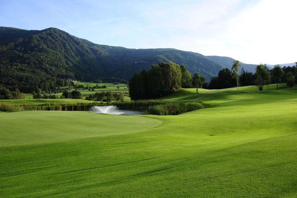 Majestic Hotel & Spa Resort Brunico Exterior photo